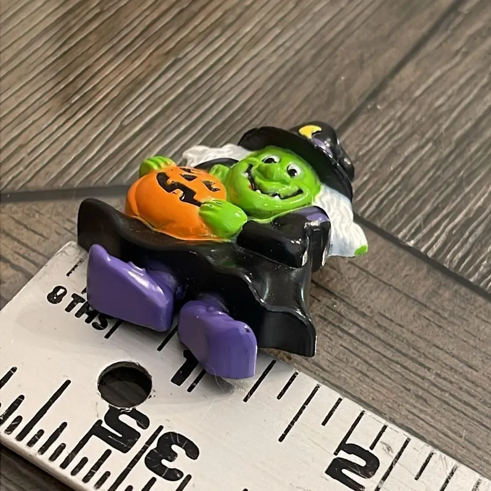 Vintage 1990’s RUSS Witch with Pumpkin Pin